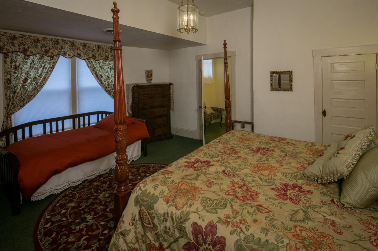 Taylor House Inn Баннер-Элк Экстерьер фото