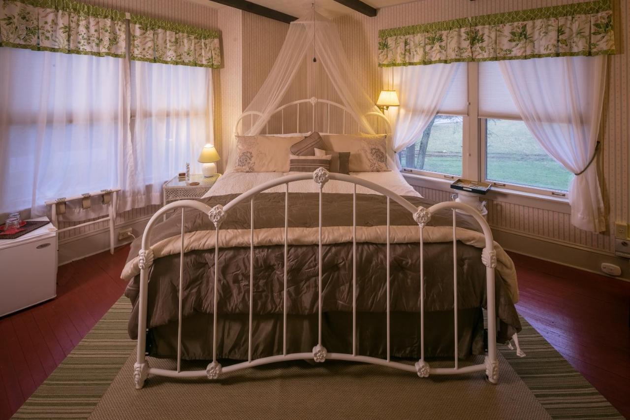 Taylor House Inn Баннер-Элк Экстерьер фото