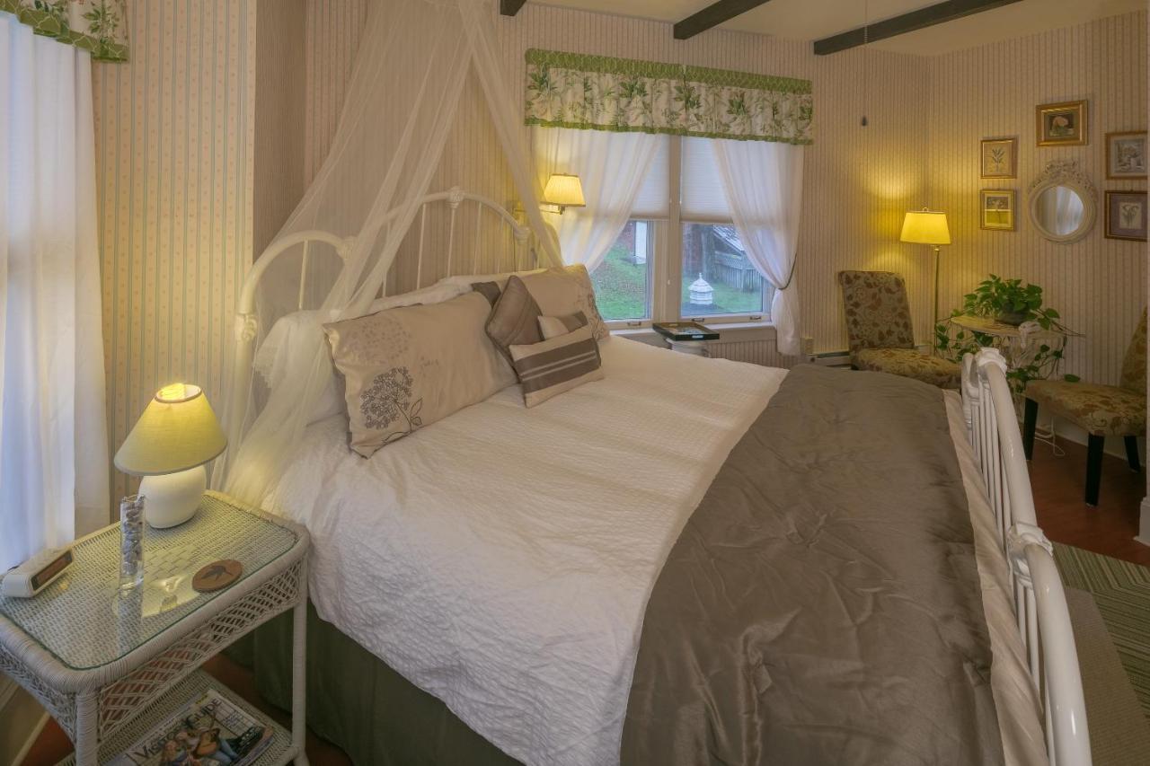 Taylor House Inn Баннер-Элк Экстерьер фото